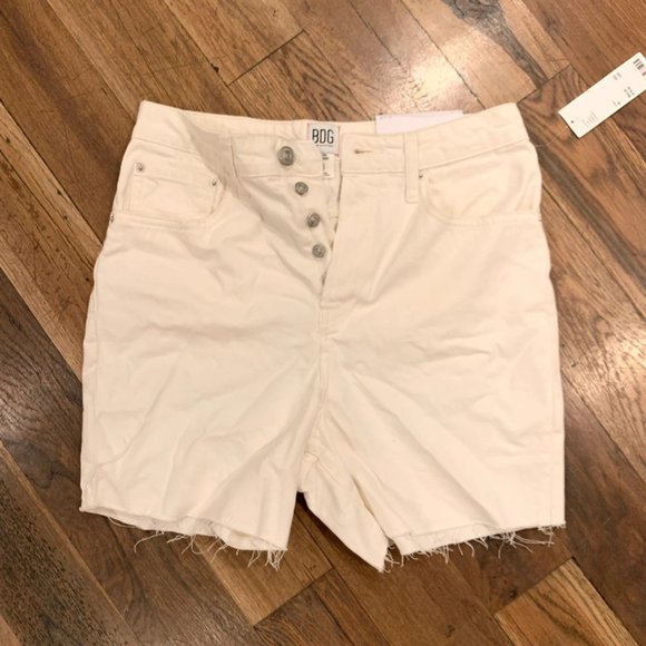 Urban Outfitters BDG NWT 90’s White Long Inseam Shorts Size 30 - Picture 2 of 4